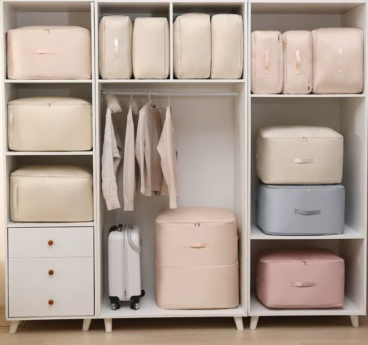 Ultra Space-Saving Self-Compressing Organizer