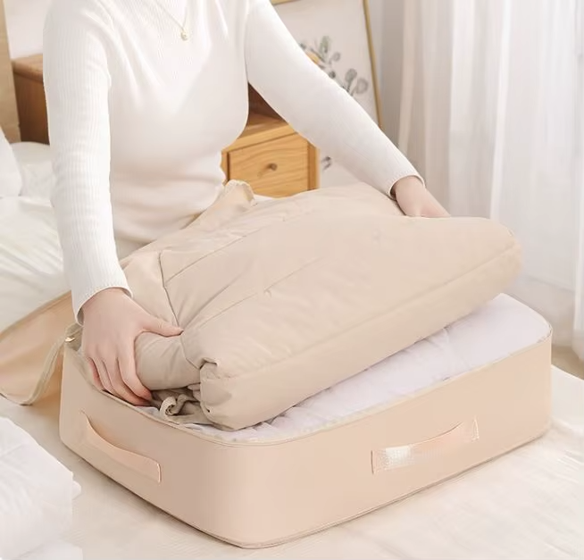 Ultra Space-Saving Self-Compressing Organizer